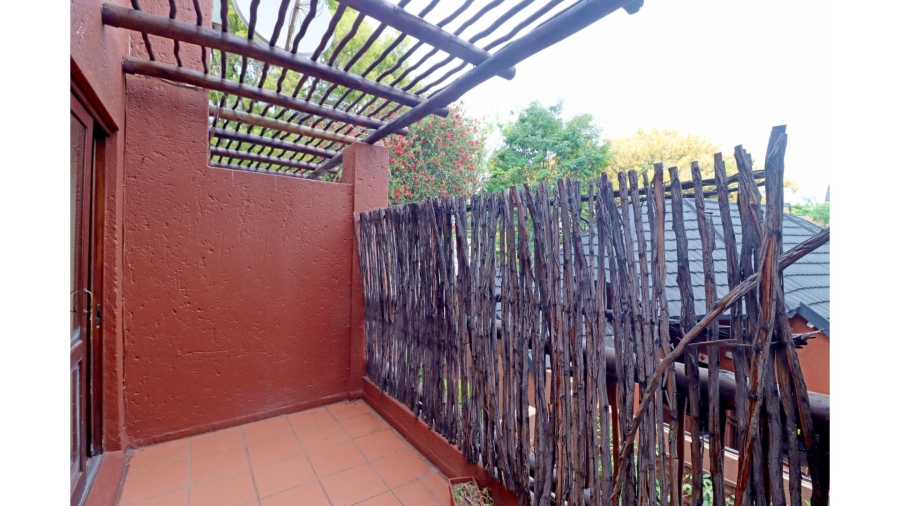 1 Bedroom Property for Sale in Magaliessig Gauteng