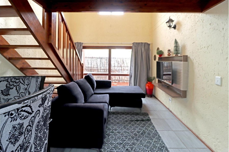 1 Bedroom Property for Sale in Magaliessig Gauteng