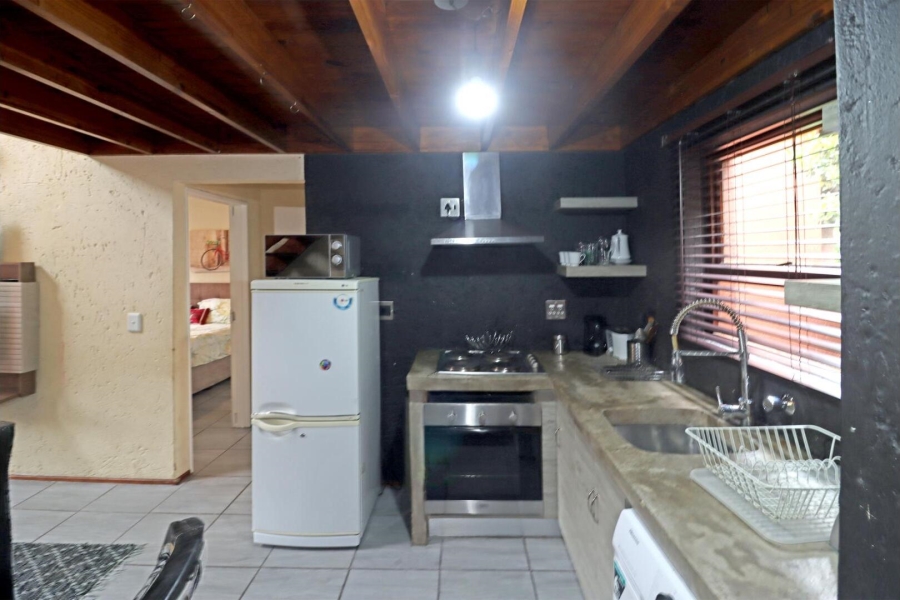 1 Bedroom Property for Sale in Magaliessig Gauteng