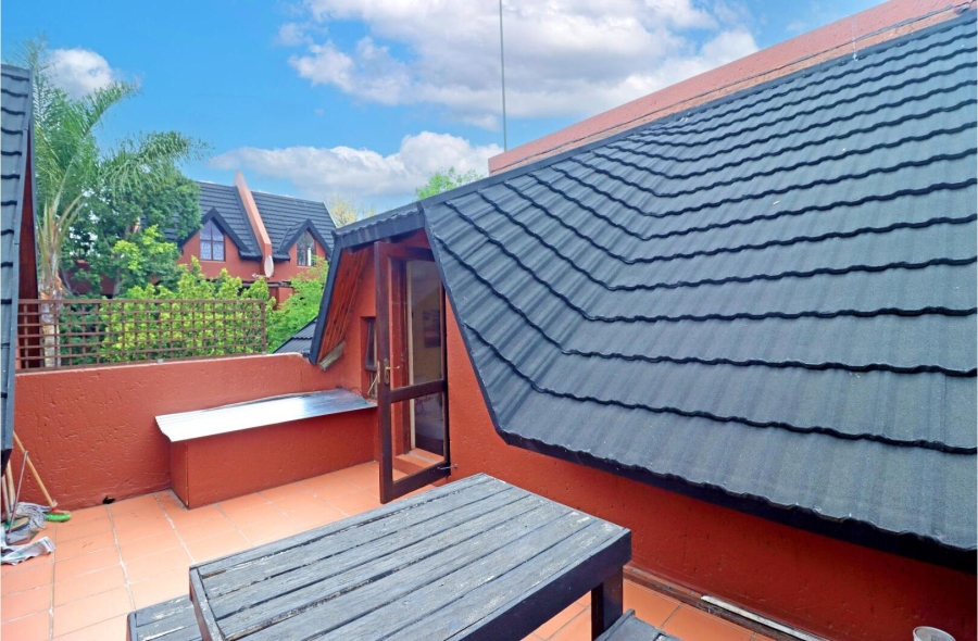 1 Bedroom Property for Sale in Magaliessig Gauteng