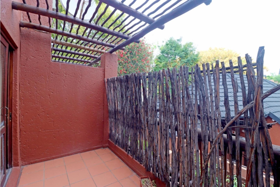 1 Bedroom Property for Sale in Magaliessig Gauteng