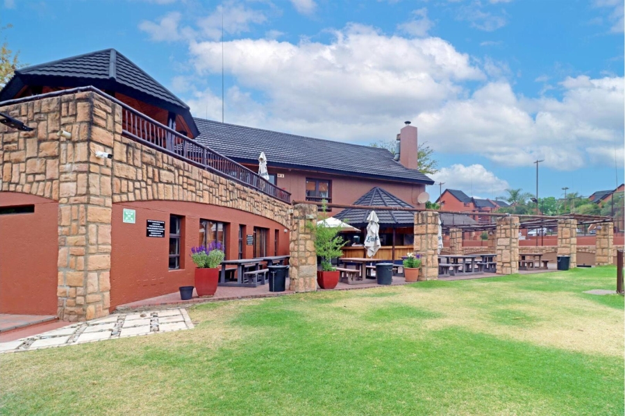 1 Bedroom Property for Sale in Magaliessig Gauteng