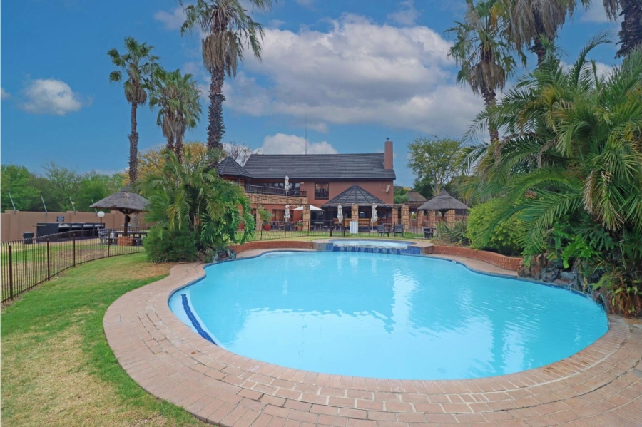 1 Bedroom Property for Sale in Magaliessig Gauteng