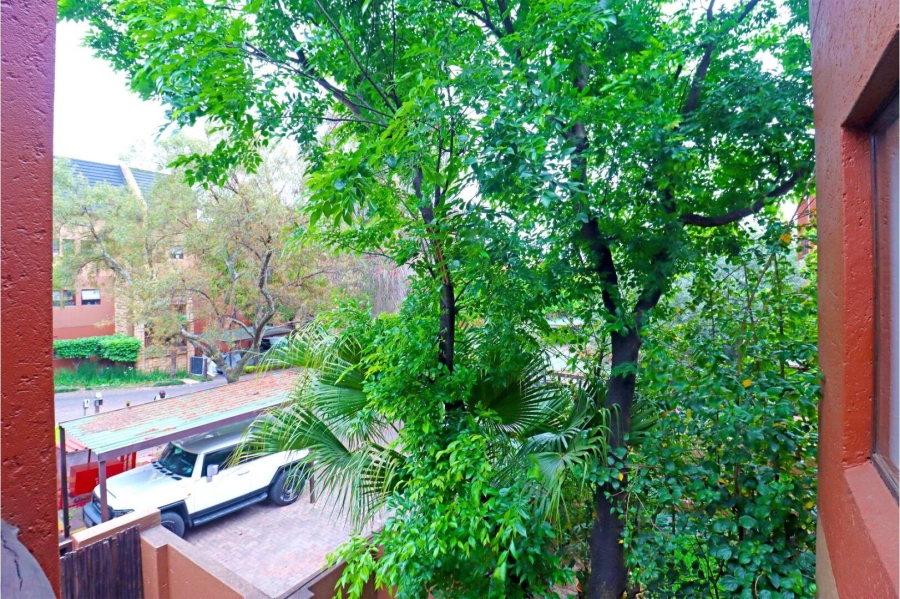 1 Bedroom Property for Sale in Magaliessig Gauteng