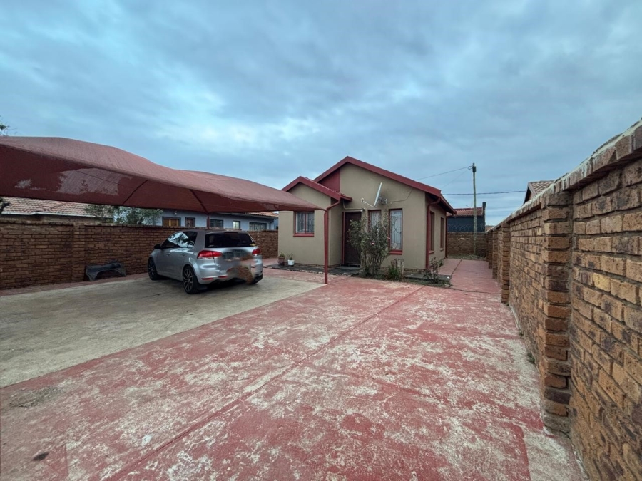 2 Bedroom Property for Sale in Mahube Valley Gauteng