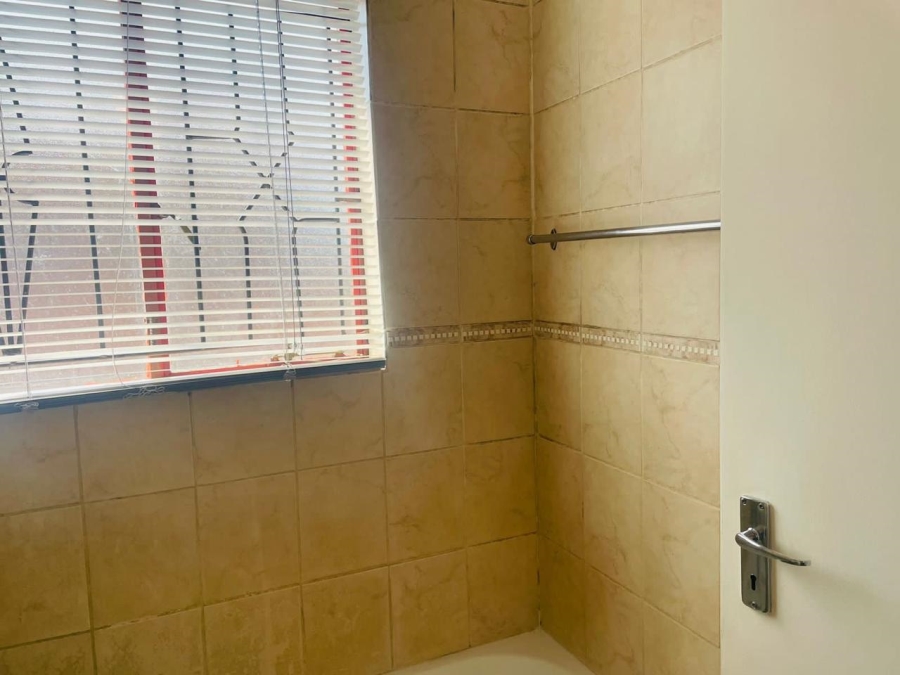 2 Bedroom Property for Sale in Mahube Valley Gauteng