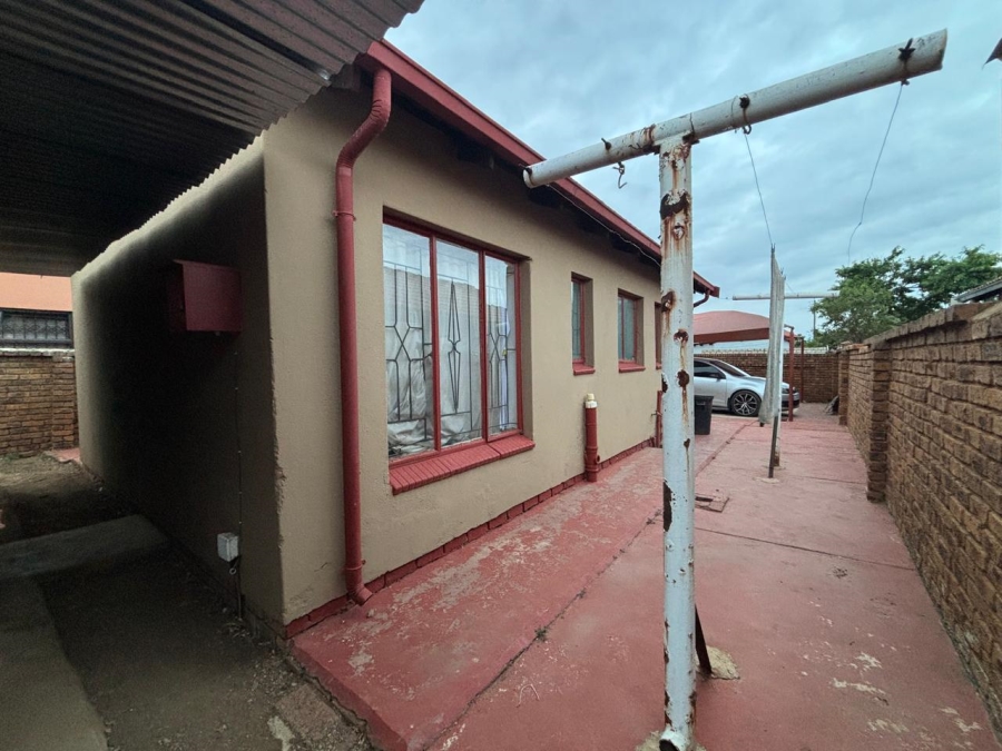 2 Bedroom Property for Sale in Mahube Valley Gauteng