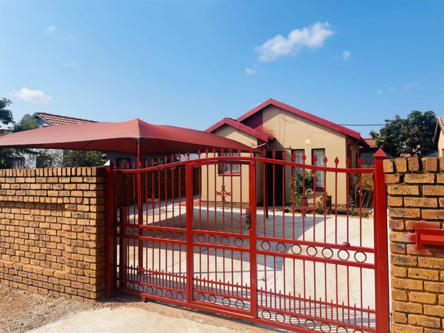 2 Bedroom Property for Sale in Mahube Valley Gauteng