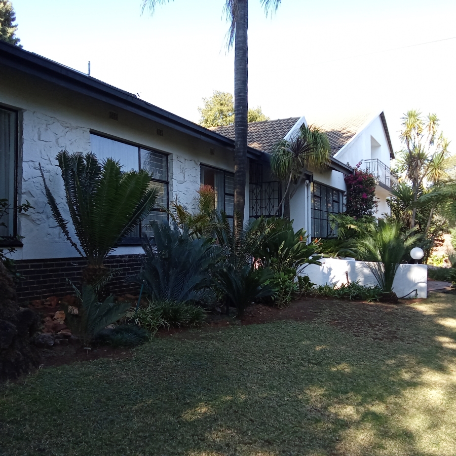 4 Bedroom Property for Sale in Florida Glen Gauteng