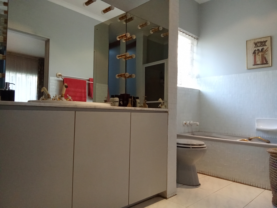 4 Bedroom Property for Sale in Florida Glen Gauteng