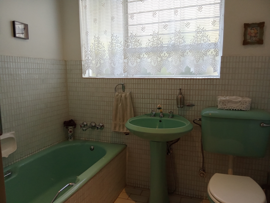 4 Bedroom Property for Sale in Florida Glen Gauteng