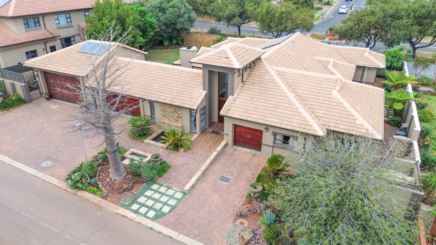 4 Bedroom Property for Sale in The Wilds Gauteng
