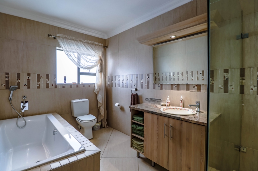 4 Bedroom Property for Sale in The Wilds Gauteng