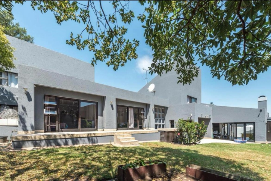 5 Bedroom Property for Sale in Dowerglen Ext 5 Gauteng