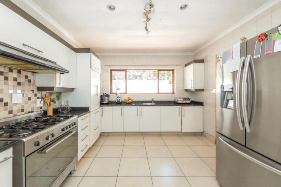 5 Bedroom Property for Sale in Dowerglen Ext 5 Gauteng
