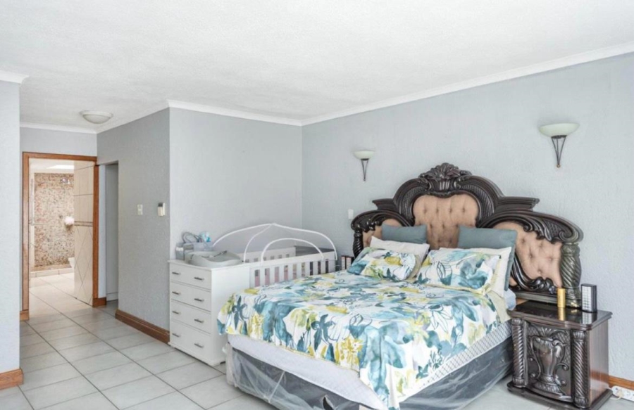 5 Bedroom Property for Sale in Dowerglen Ext 5 Gauteng