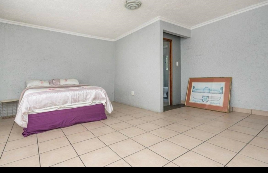 5 Bedroom Property for Sale in Dowerglen Ext 5 Gauteng
