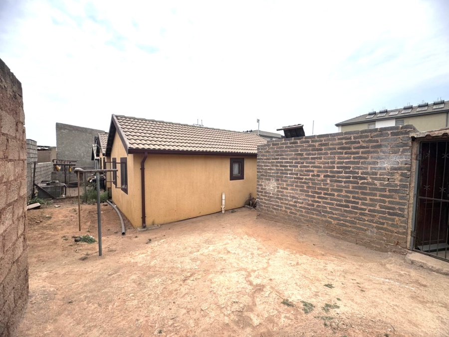 3 Bedroom Property for Sale in Clayville Gauteng
