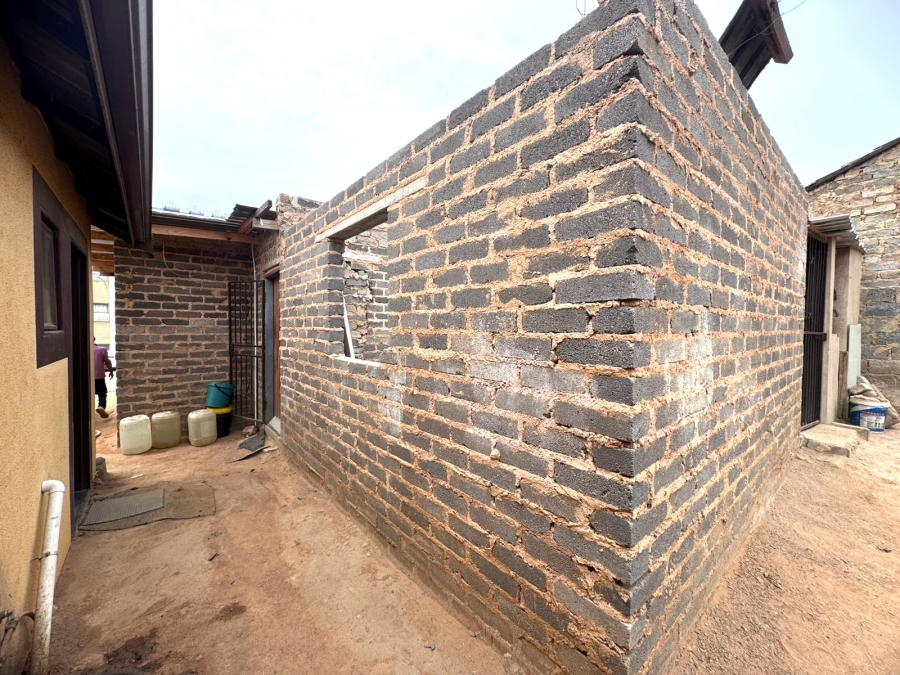 3 Bedroom Property for Sale in Clayville Gauteng