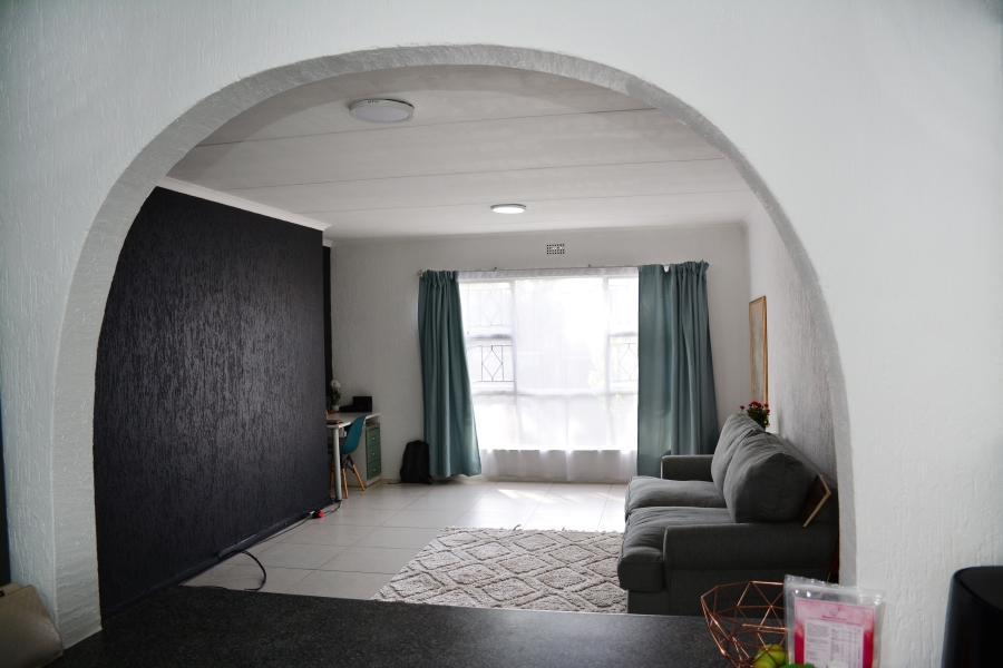 1 Bedroom Property for Sale in Atholl Gauteng