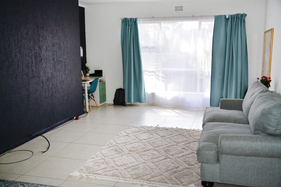 1 Bedroom Property for Sale in Atholl Gauteng