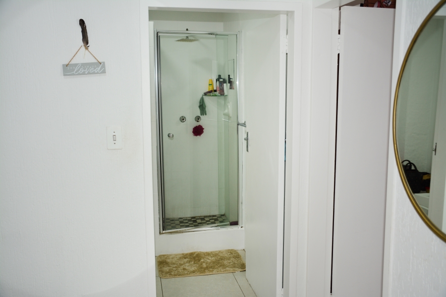 1 Bedroom Property for Sale in Atholl Gauteng