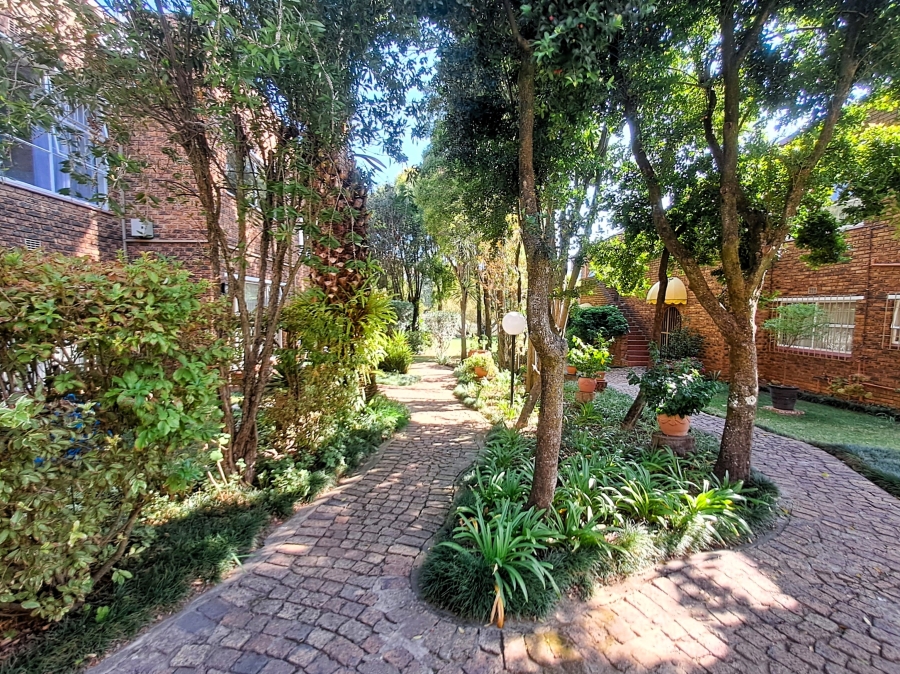 1 Bedroom Property for Sale in Atholl Gauteng