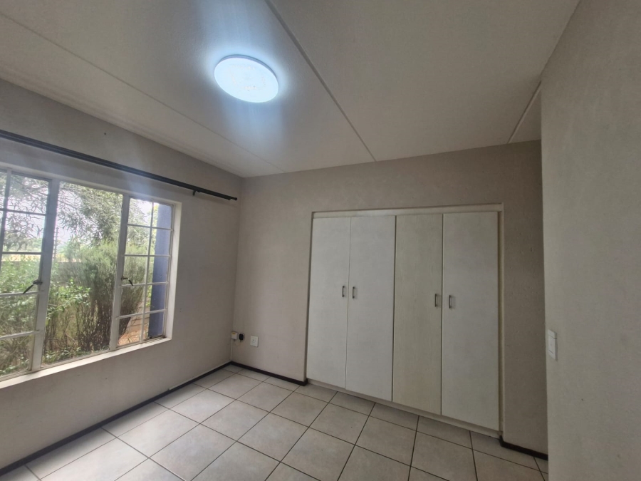 2 Bedroom Property for Sale in Brentwood Gauteng