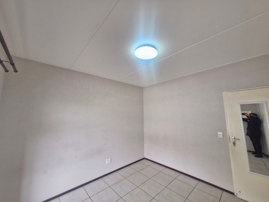 2 Bedroom Property for Sale in Brentwood Gauteng