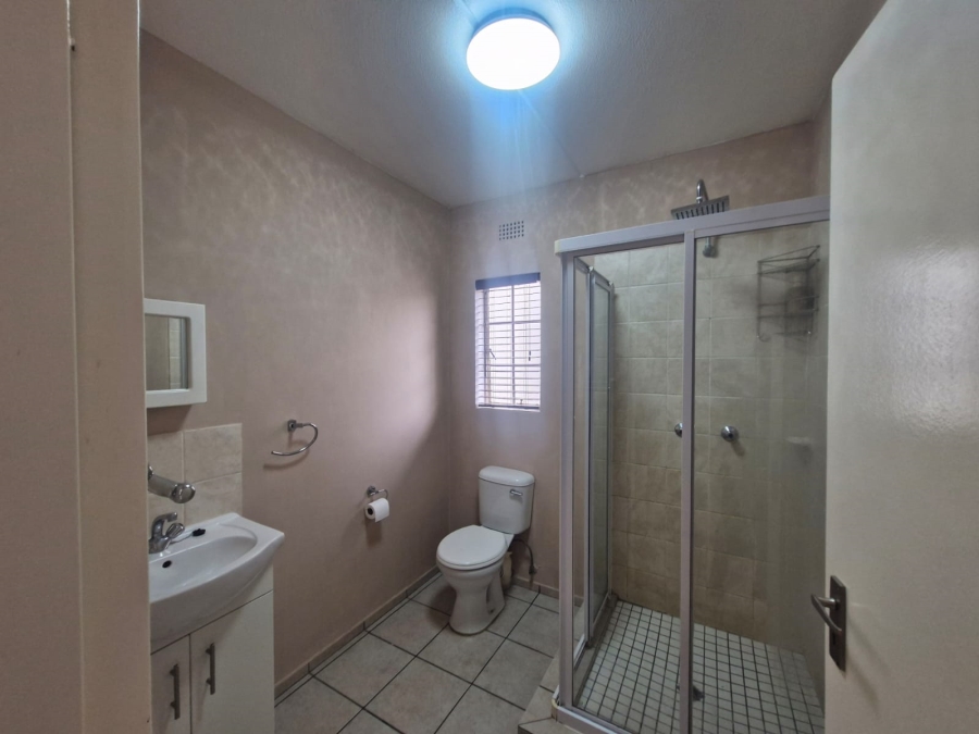 2 Bedroom Property for Sale in Brentwood Gauteng