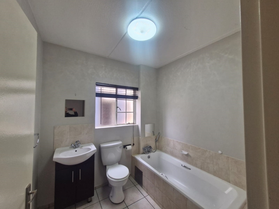 2 Bedroom Property for Sale in Brentwood Gauteng
