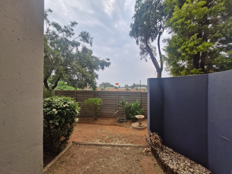 2 Bedroom Property for Sale in Brentwood Gauteng