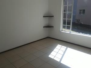 To Let 2 Bedroom Property for Rent in Buccleuch Gauteng