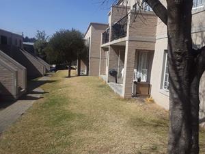 To Let 2 Bedroom Property for Rent in Buccleuch Gauteng