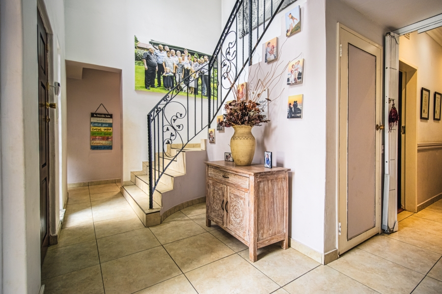 6 Bedroom Property for Sale in Pomona Gauteng