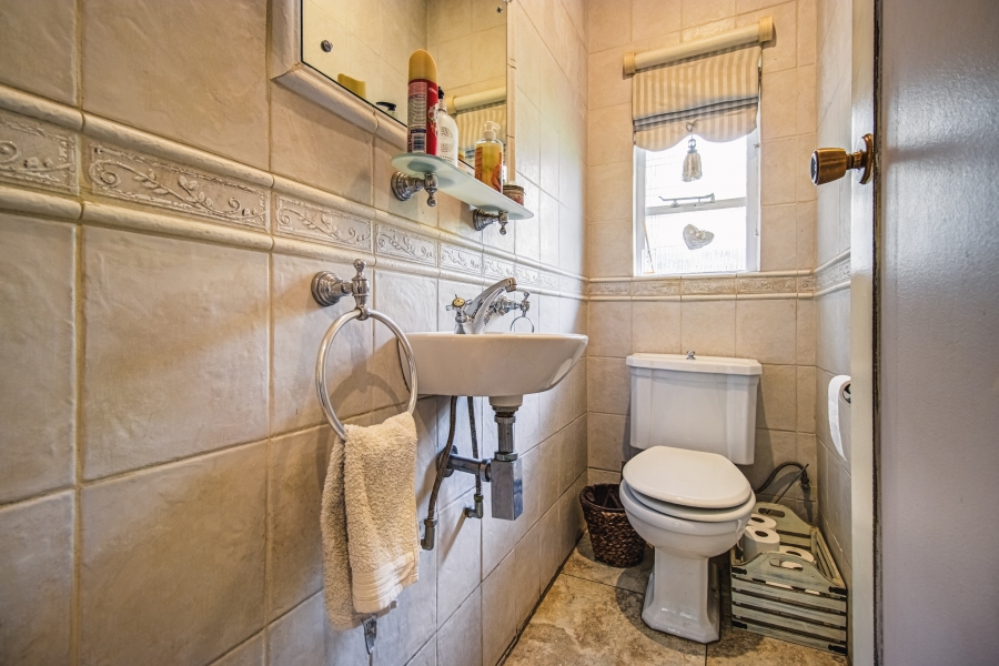 6 Bedroom Property for Sale in Pomona Gauteng