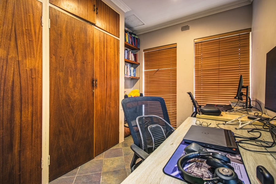 6 Bedroom Property for Sale in Pomona Gauteng
