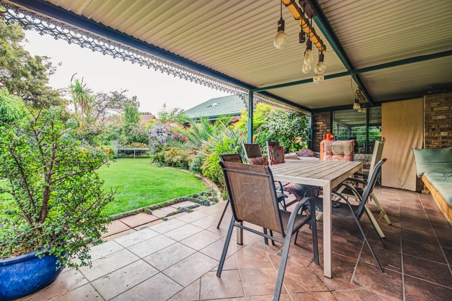 6 Bedroom Property for Sale in Pomona Gauteng