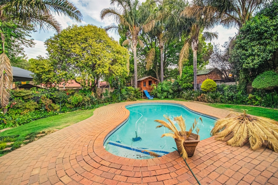 6 Bedroom Property for Sale in Pomona Gauteng