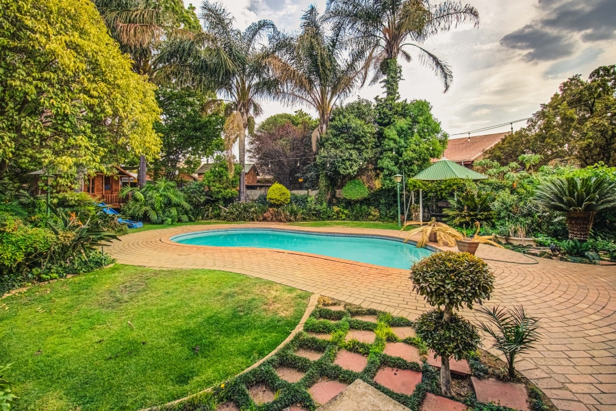 6 Bedroom Property for Sale in Pomona Gauteng