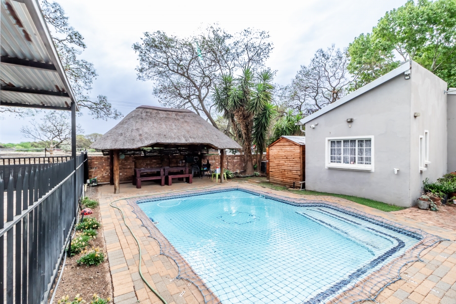 3 Bedroom Property for Sale in Rietfontein Gauteng