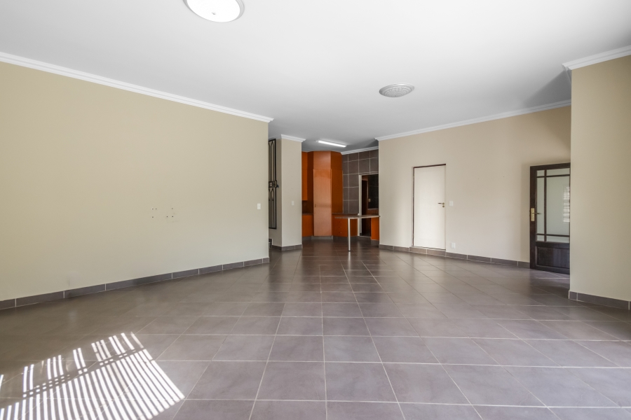 To Let 3 Bedroom Property for Rent in Broadacres Gauteng