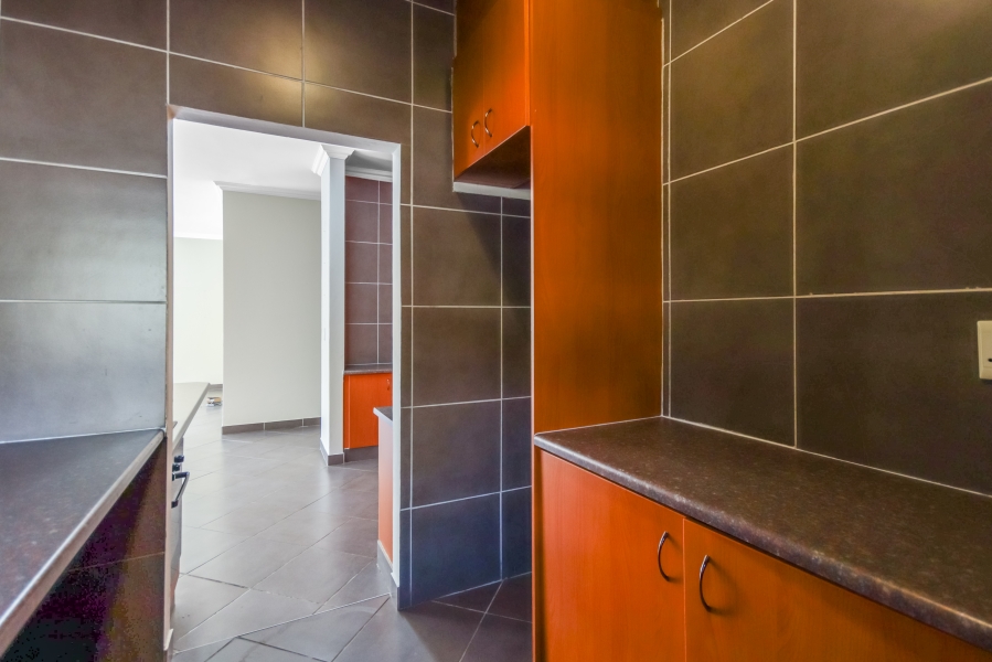To Let 3 Bedroom Property for Rent in Broadacres Gauteng