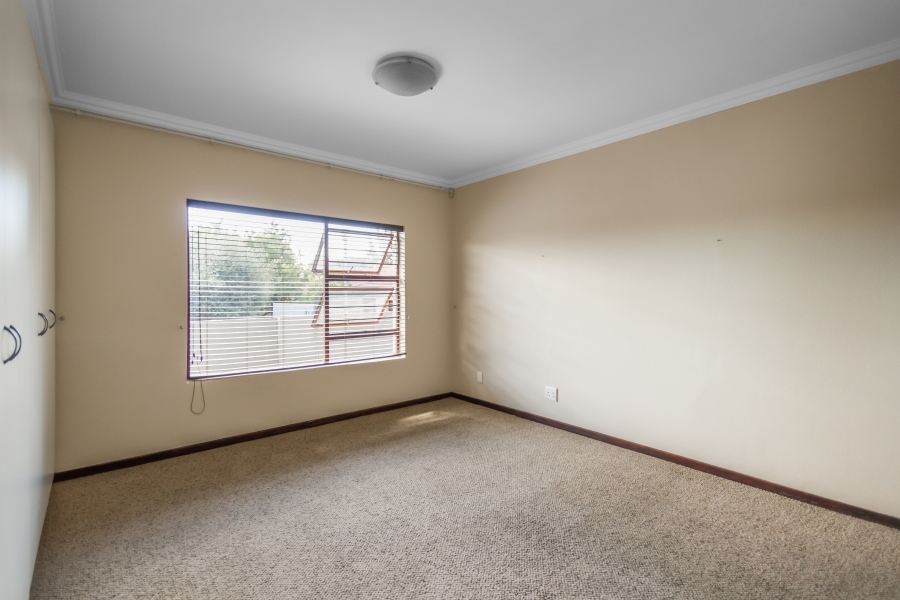 To Let 3 Bedroom Property for Rent in Broadacres Gauteng