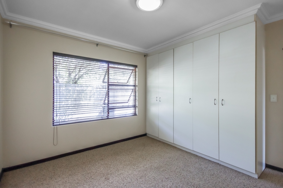 To Let 3 Bedroom Property for Rent in Broadacres Gauteng