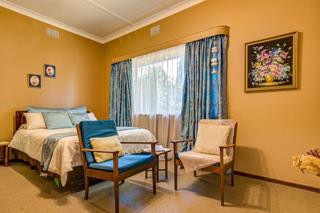 To Let 4 Bedroom Property for Rent in Rhodesfield Gauteng