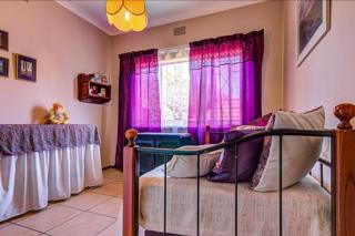 To Let 4 Bedroom Property for Rent in Rhodesfield Gauteng