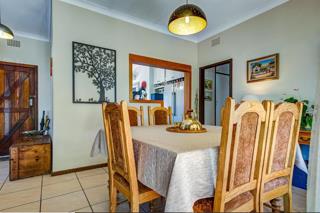To Let 4 Bedroom Property for Rent in Rhodesfield Gauteng