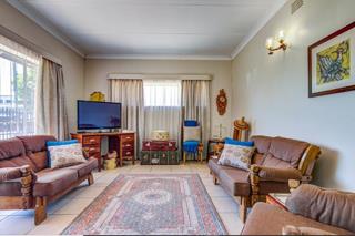 To Let 4 Bedroom Property for Rent in Rhodesfield Gauteng
