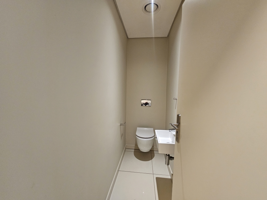 To Let 2 Bedroom Property for Rent in Rosebank Gauteng